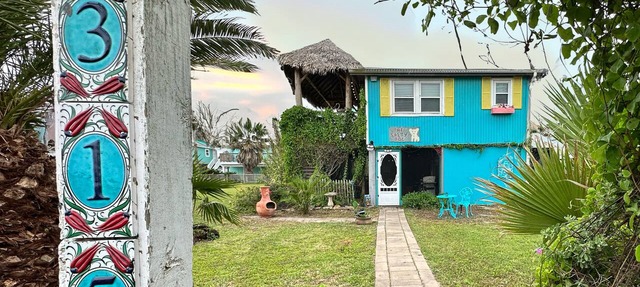 Unique charming coastal cottage