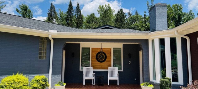 Unit 1 Expansive Luxury Suite for up to 4 Persons