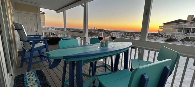 Updated beachfront condo - Hear the waves from your room. Beach chair service!
