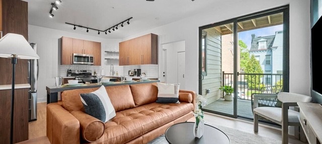 Upscale Double King Suite|4 Beds| Premier Location