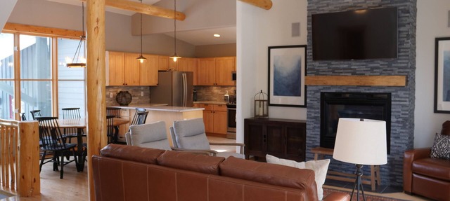 Upscale, Private Mountain Duplex nestled against the forest and nature trails!