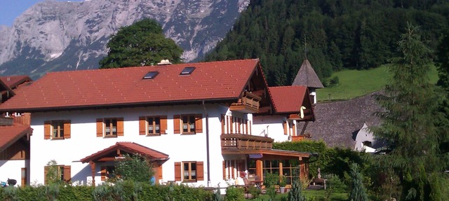 Vacation apartment with mountain view in a quiet location, 2 balconies, WLAN, 58 sqm, 1-2 persons