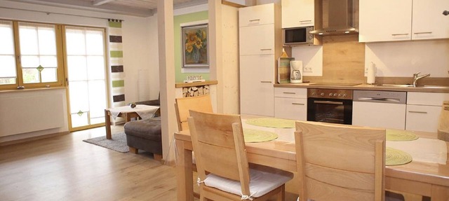 Vacation apartment (70sqm) with terrace and garden