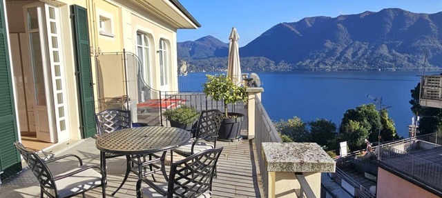 Vacation apartment/studio on Lake Maggiore with two terraces