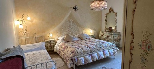 Venetian Style Apartments in Villa