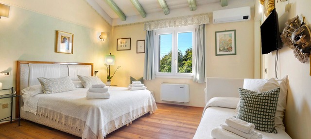 'Verde' Room with Shared Garden, Wi-Fi and Air Conditioning