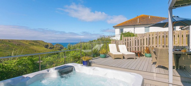 VERITY, pet friendly, country holiday cottage, with pool in Mullion