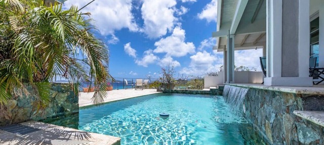 Vessup View · 5BR -Walk to the beach! Close to the Ritz Carlton!