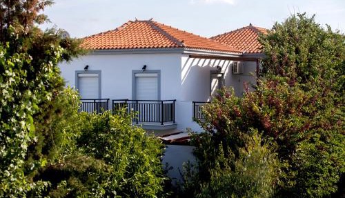 Victoria Studios & Apartments