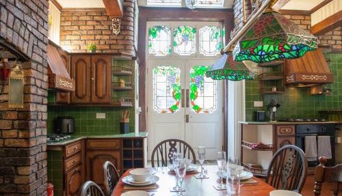 Victorian Elegance at Kingscliffe, Sleeps 16