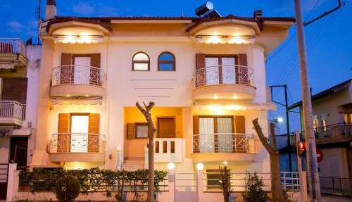 Vier Luxury House