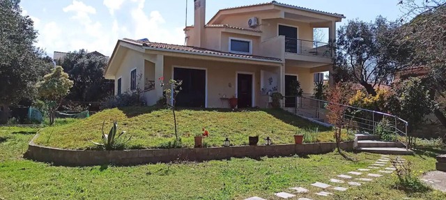 Villa Alexandra Rio Patra with wonderful garden, calmness and very close to sea.