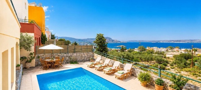Villa Aphrodite - Four Bedroom Villa, Sleeps 7
