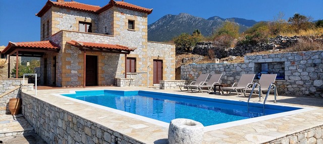 Villa Arsinoi in Stoupa, privacy, private pool, breathtaking sea views.