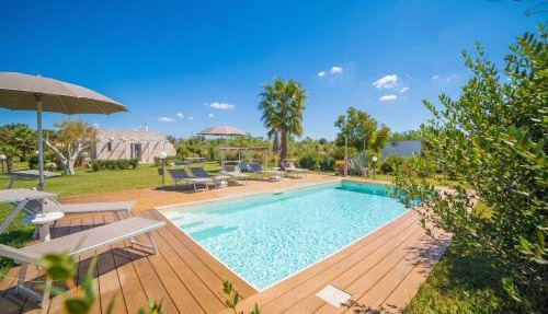Villa Assunta With Pool Near The Sea - Happy Rentals