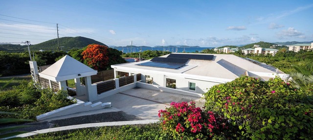 Villa Cabrita - Walk to the Ritz beach! East End