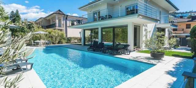 Villa Chiara - Four Bedroom Villa, Sleeps 8