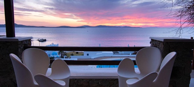 Villa Chloe - Private Beachfront Villa