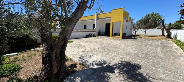 Villa Divina by Ville Refolo