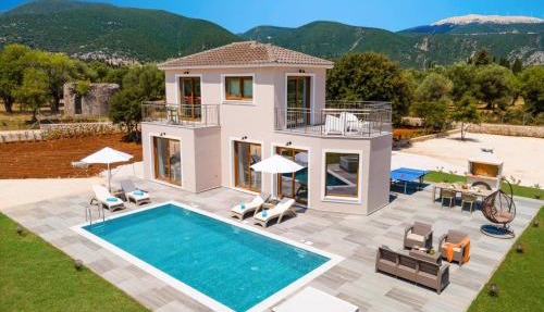 Villa Drogarati Retreat by Villa Plus