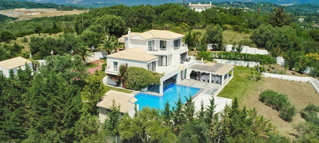 Villa Electra - Eight Bedroom Villa, Sleeps 23