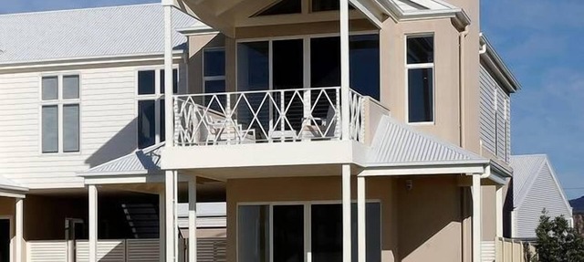 Villa Grenada, Aldinga Beach Getaways, an Esplanade oceanfront property