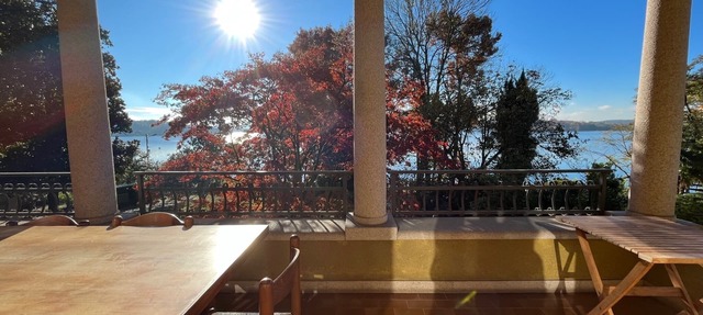 Villa in Bella Italia with private beach on Lago di Monate
