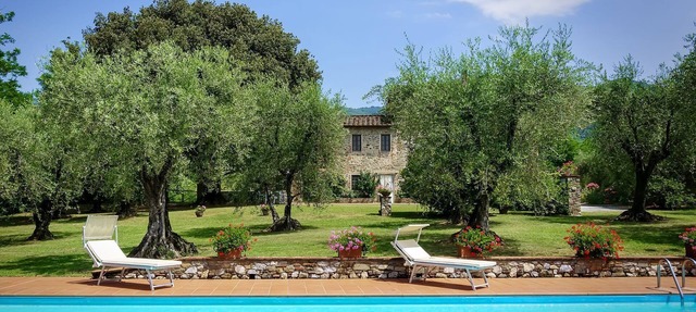 Villa in Segromigno In Monte with 3 bedrooms sleeps 6
