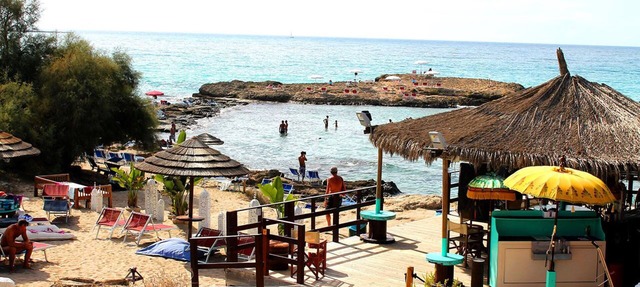 Villa in the vicinity of the sandy cove "Punta Della Suina"