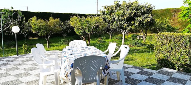 Villa 'Incantevole Maddalena' with Shared Terrace and Private Garden