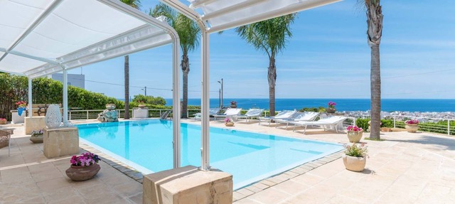 Villa Krailo with jacuzzi an pool Seaview