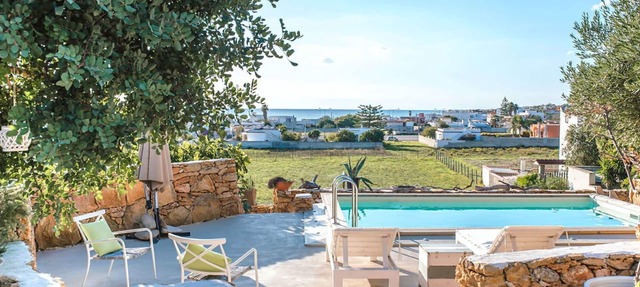 Villa La Rezza with pool, garden, and pacious terrace