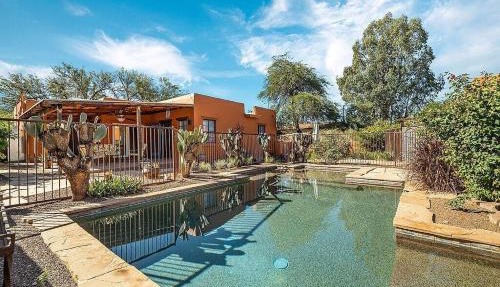 Villa Laguna - Spacious 3BR 1BA Private Pool Oasis Near UofA