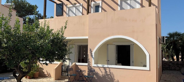 Villa LEMON TREE- Private Pool- Car not necessary