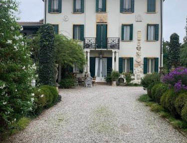 Villa Leonati