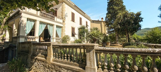 Villa Lya - Liberty style residence with POOL and WI-FI
