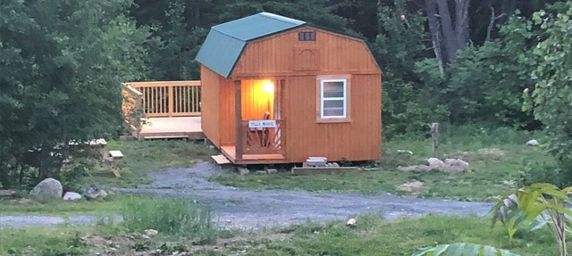 Villa Marie Tiny Cabin in the Mountains. AC. . Pool. Dog Friendly