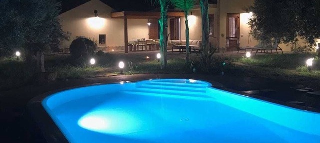 Villa Martina with pool for exclusive use, a few steps from the sea for families