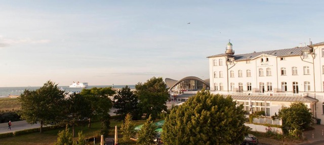 Villa Meerblick Warnemünde - Ferienwohnung mit Meerblick in erster Reihe zum Strand und Promenade