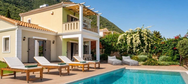 Villa Melanthi - Three Bedroom Villa, Sleeps 6