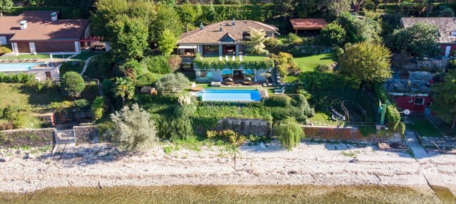 Villa Meraviglia - Four Bedroom Villa, Sleeps 8