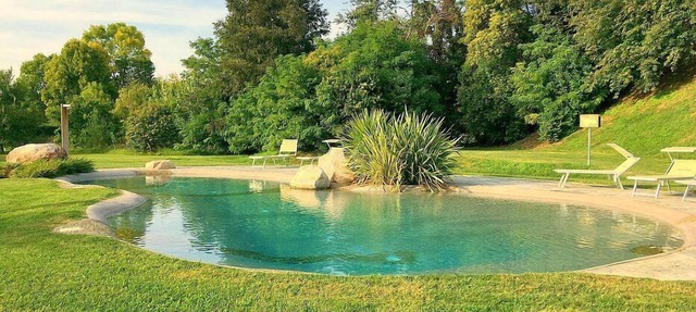 Villa Nobilea: A welcoming three-story property within a medieval castle surrounded by the greenery, with Free WI-FI.