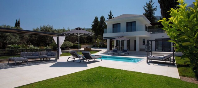 Villa Olivia, within easy walk of the beach, shops and restaurants.