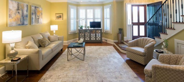 Villa on Broughton Main by Lucky Savannah