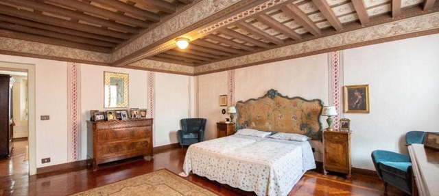 Villa Ottocentesca immersa nel verde