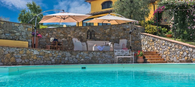 Villa 'Podere Bucigattolo' with Private Pool, Wi-Fi and Air Conditioning