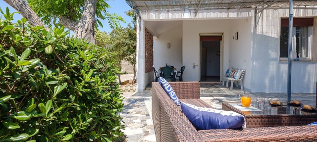 Villa 'Punta Prosciutto Vista Mare' with Sea View, Wi-Fi and Air Conditioning