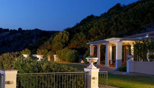 Villa Rhoe