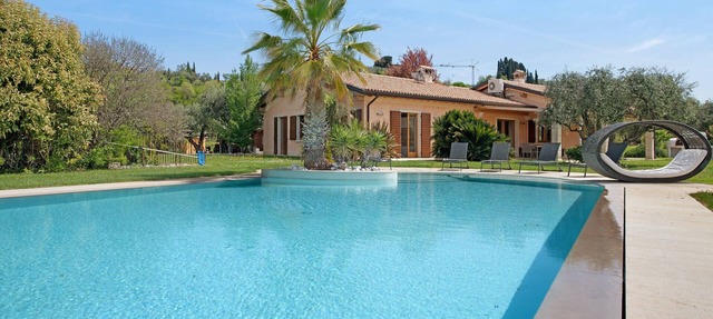 'Villa Sellemond' with Lake View, Pool, Garden & Wi-Fi