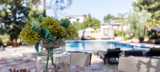 Villa 'Sole con Piscina e Sauna' with Shared Pool, Wi-Fi, and Air Conditioning